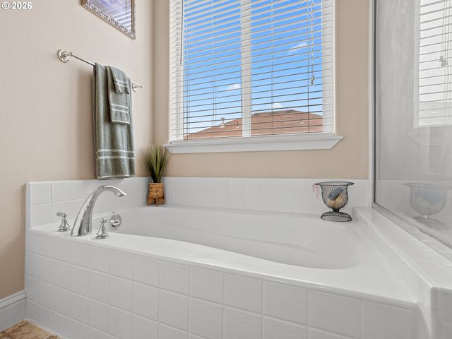 17804 Ne 37TH St, Vancouver, WA 98682