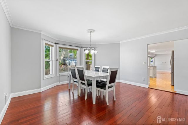8 Danny Court, North Brunswick, NJ 08902