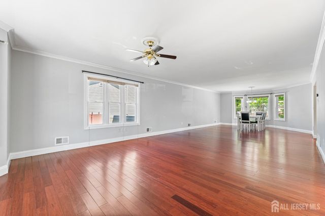8 Danny Court, North Brunswick, NJ 08902