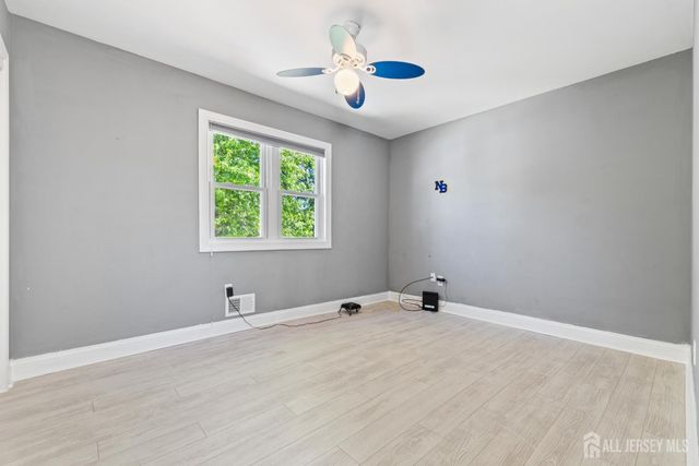 8 Danny Court, North Brunswick, NJ 08902
