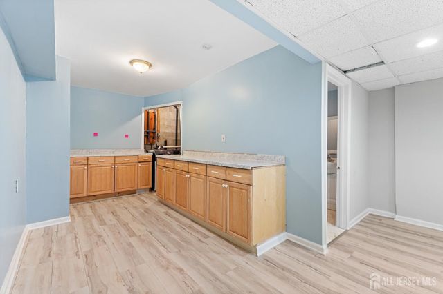 8 Danny Court, North Brunswick, NJ 08902