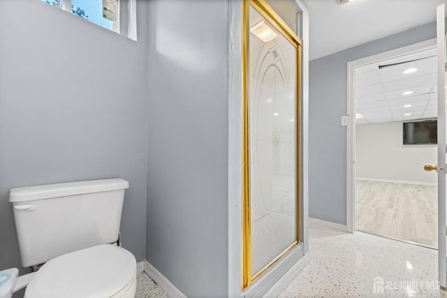 8 Danny Court, North Brunswick, NJ 08902