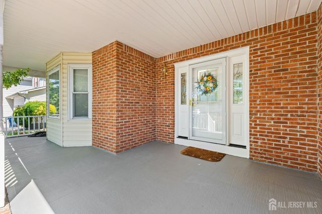 8 Danny Court, North Brunswick, NJ 08902