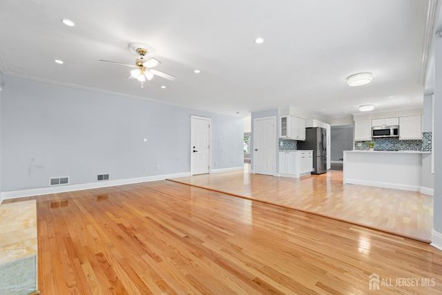 8 Danny Court, North Brunswick, NJ 08902