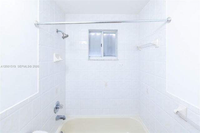 10017 W Okeechobee Rd 202, Hialeah Gardens, FL 33016