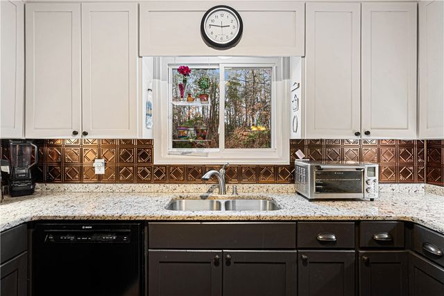 410 South Hogan Drive, Westminster, SC 29693