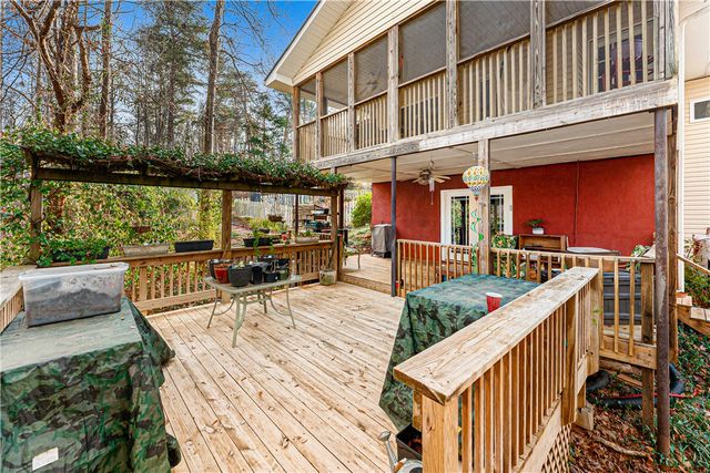 410 South Hogan Drive, Westminster, SC 29693