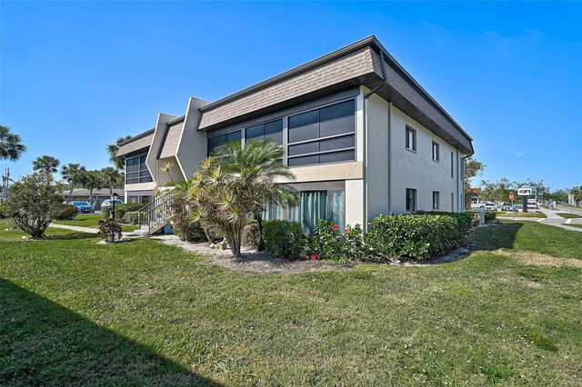 1697 NORTHAMPTON ST 1699-D, Venice, FL 34293