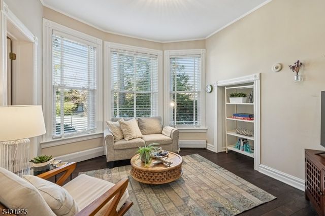 386 Park St, Montclair Twp., NJ 07043