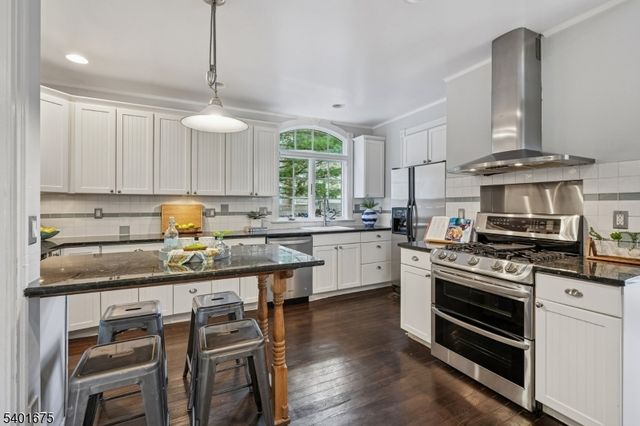 386 Park St, Montclair Twp., NJ 07043