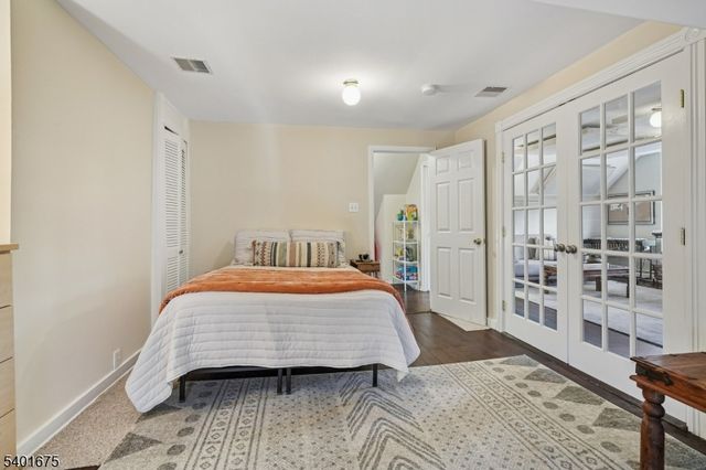 386 Park St, Montclair Twp., NJ 07043