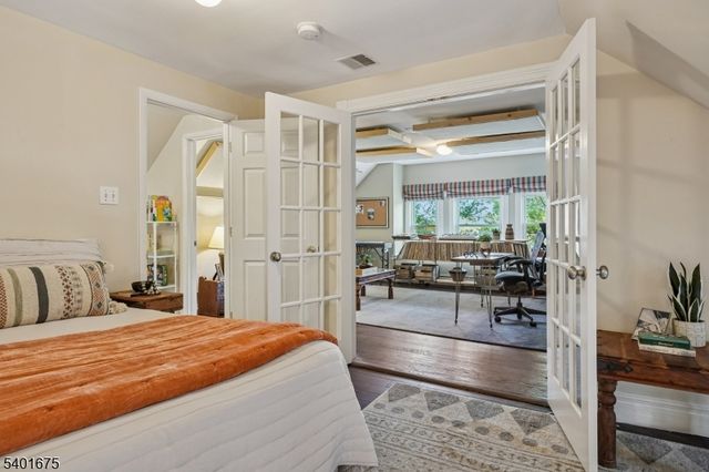 386 Park St, Montclair Twp., NJ 07043