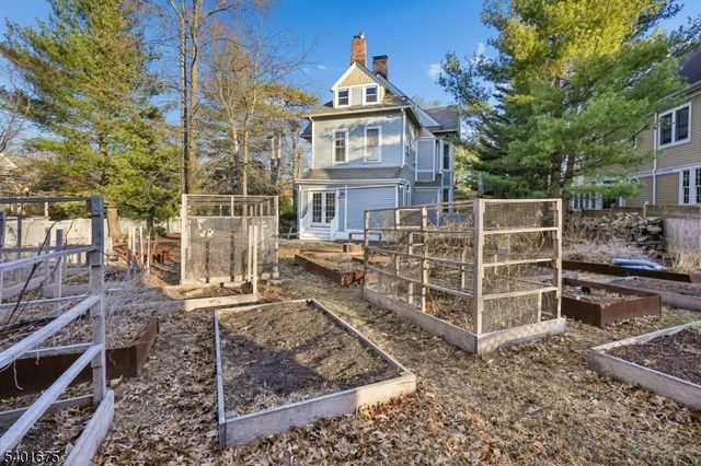 386 Park St, Montclair Twp., NJ 07043