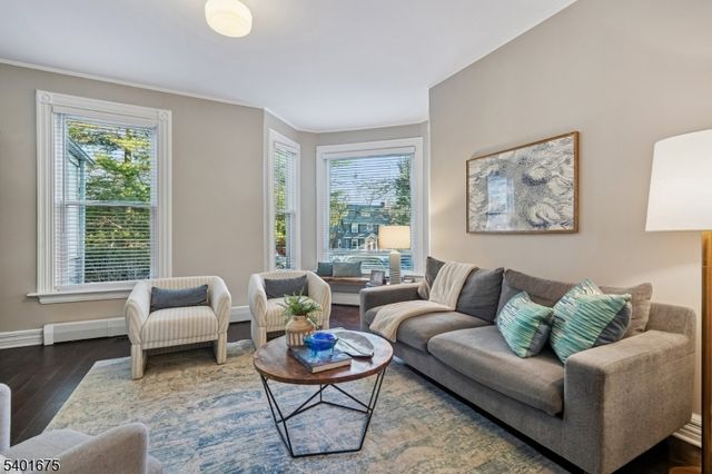 386 Park St, Montclair Twp., NJ 07043