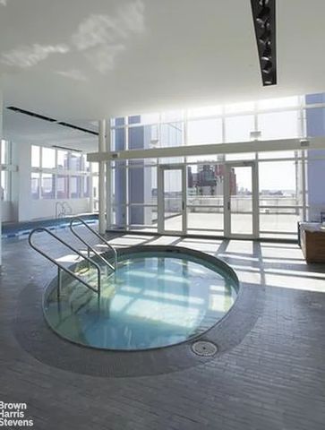 350 W 42nd St Apt 38E, New York City, NY 10036