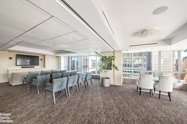 350 W 42nd St Apt 38E, New York City, NY 10036