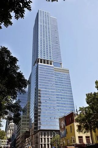 350 W 42nd St Apt 38E, New York City, NY 10036