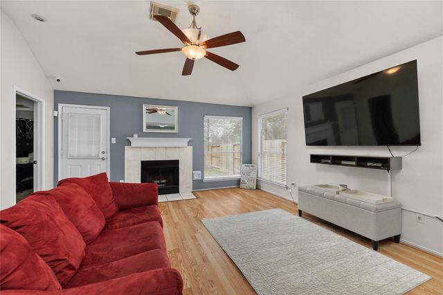 15626 Briargate Court, Houston, TX 77489