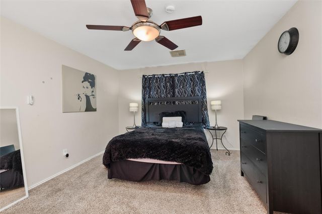 15626 Briargate Court, Houston, TX 77489