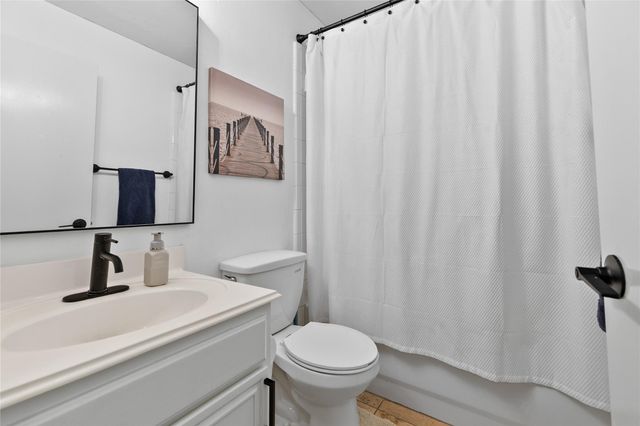 15626 Briargate Court, Houston, TX 77489