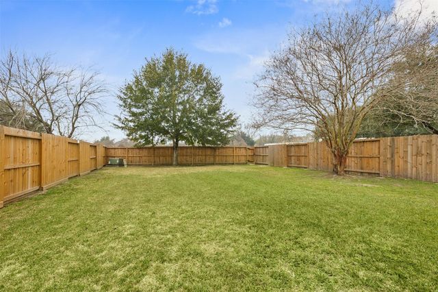 15626 Briargate Court, Houston, TX 77489