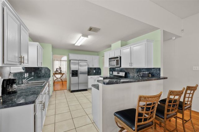 15626 Briargate Court, Houston, TX 77489