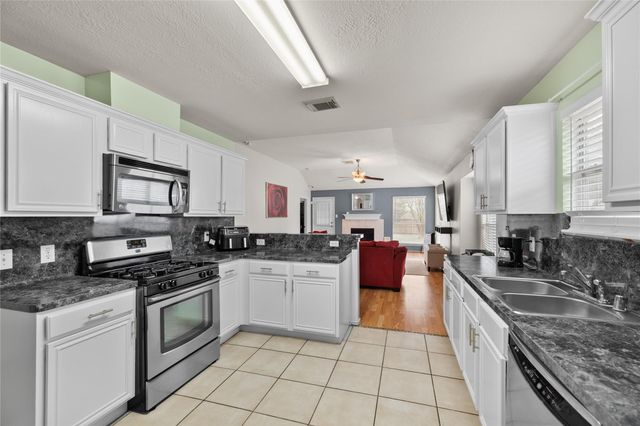 15626 Briargate Court, Houston, TX 77489