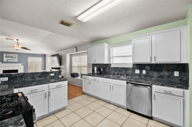 15626 Briargate Court, Houston, TX 77489