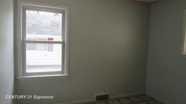 620 E Washington Street, Freeland, MI 48623
