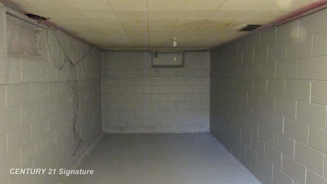 620 E Washington Street, Freeland, MI 48623