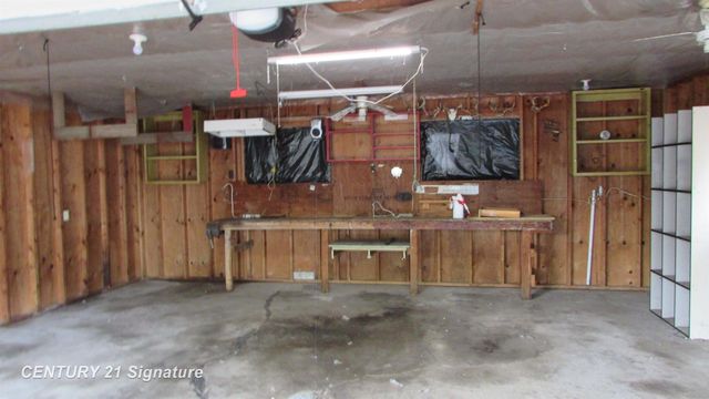 620 E Washington Street, Freeland, MI 48623