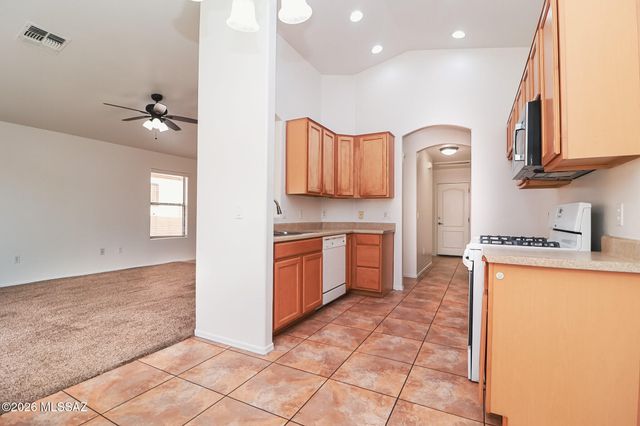 2403 E Calle Gran Desierto, Tucson, AZ 85706