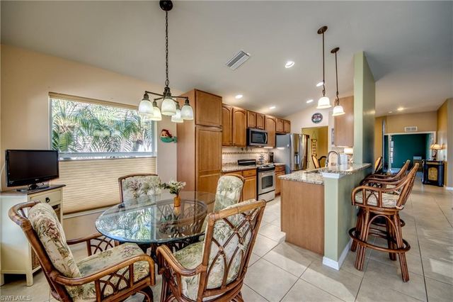 2626 Astwood CT, Cape Coral, FL 33991