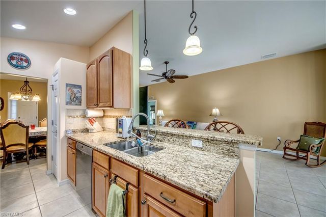 2626 Astwood CT, Cape Coral, FL 33991