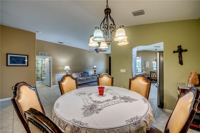 2626 Astwood CT, Cape Coral, FL 33991