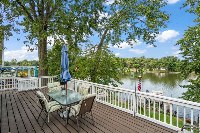 567 S Lakeview Drive, Lowell, IN 46356
