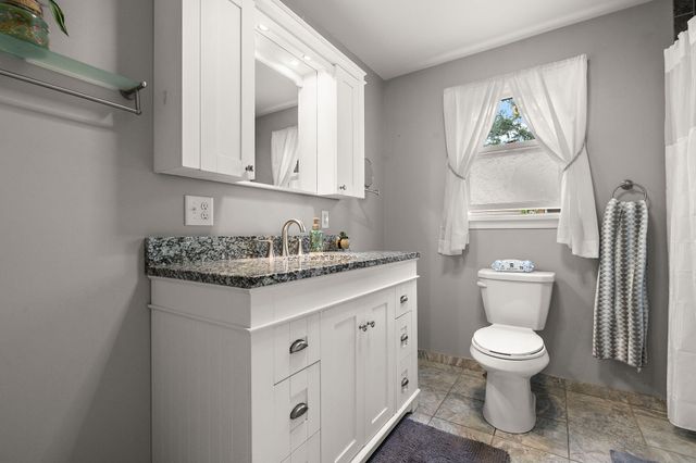 567 S Lakeview Drive, Lowell, IN 46356