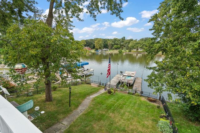 567 S Lakeview Drive, Lowell, IN 46356