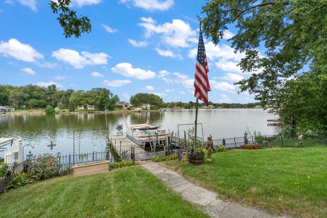567 S Lakeview Drive, Lowell, IN 46356