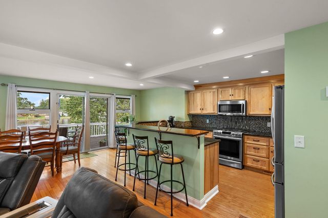 567 S Lakeview Drive, Lowell, IN 46356