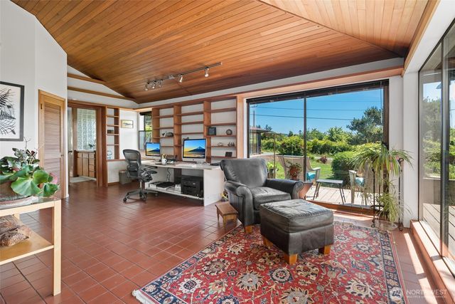 7914 Tidewater Road, Anacortes, WA 98221