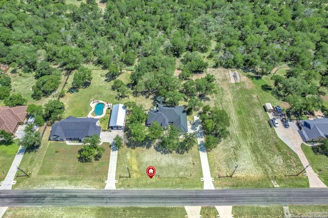 221 Cibolo Ridge Dr, La Vernia, TX 78121
