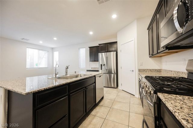 7232 Halo Falls Street, North Las Vegas, NV 89084