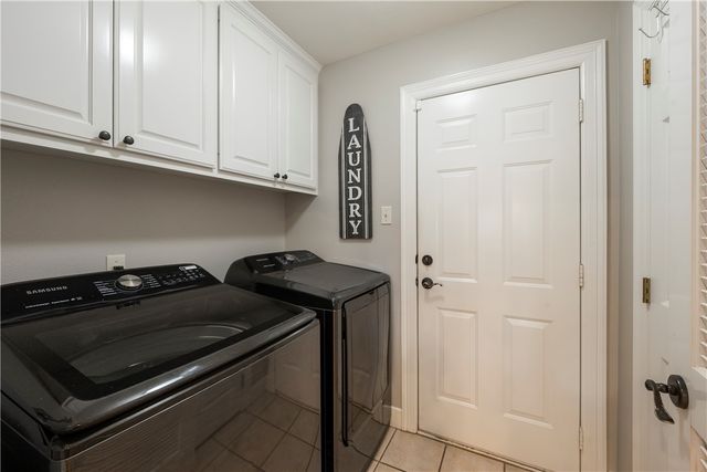 5305 Winchester Drive, Bryan, TX 77802