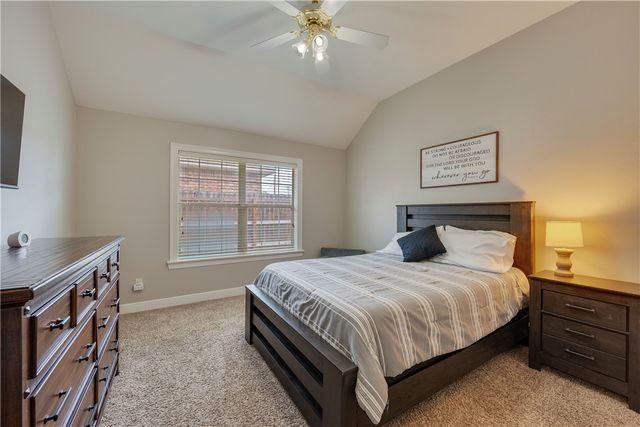 5305 Winchester Drive, Bryan, TX 77802