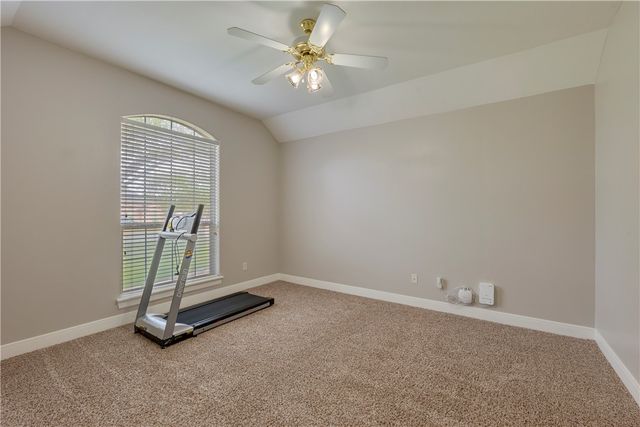 5305 Winchester Drive, Bryan, TX 77802