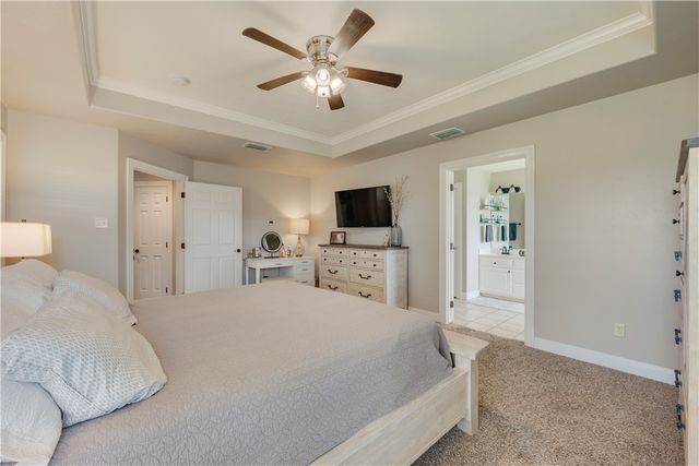 5305 Winchester Drive, Bryan, TX 77802