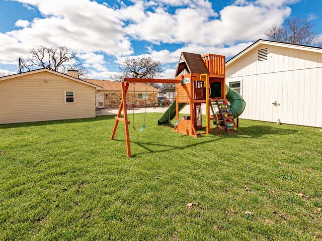 106 Joyce Drive, Argyle, TX 76226