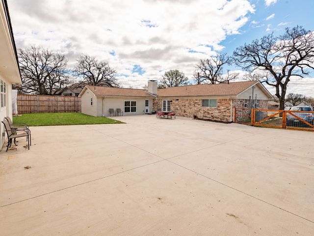 106 Joyce Drive, Argyle, TX 76226