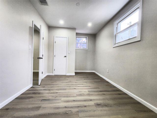 24 WAYNE STREET, Staten Island, NY 10310